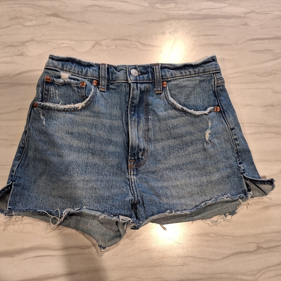 Abercrombie High Waisted Mom Shorts - Picture 6 of 9